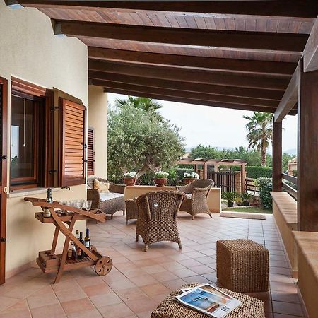 קוסטונאצ'י Villa Baia Verde מראה חיצוני תמונה