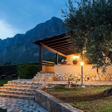 קוסטונאצ'י Villa Baia Verde מראה חיצוני תמונה