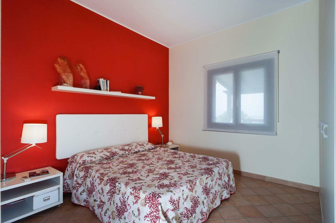 קוסטונאצ'י Villa Baia Verde מראה חיצוני תמונה
