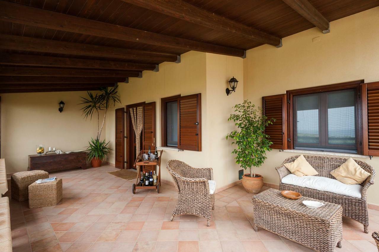 קוסטונאצ'י Villa Baia Verde מראה חיצוני תמונה