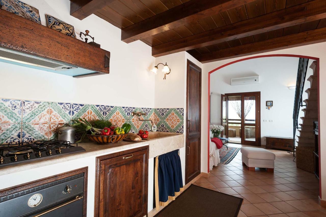 קוסטונאצ'י Villa Baia Verde מראה חיצוני תמונה