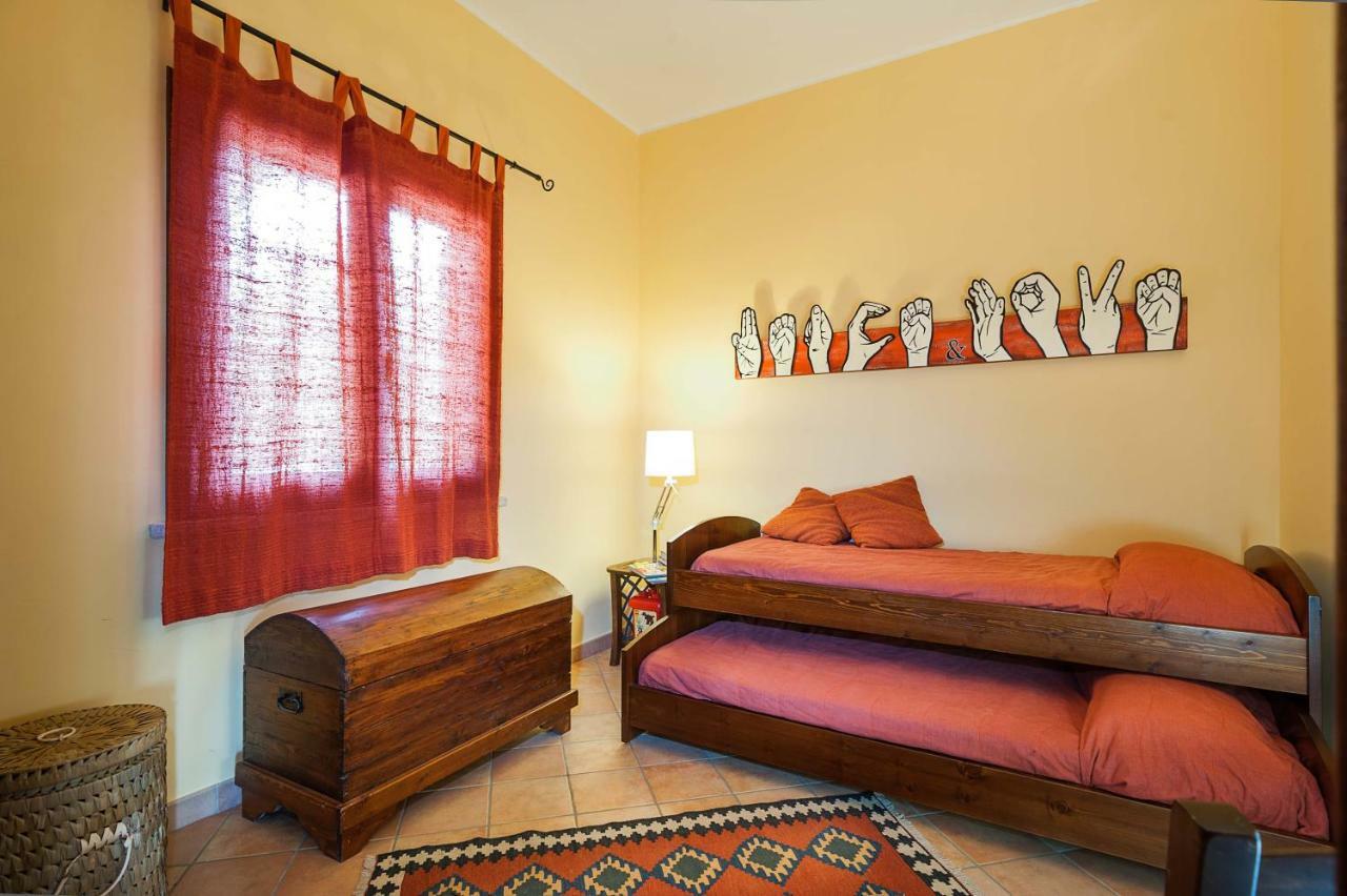 קוסטונאצ'י Villa Baia Verde מראה חיצוני תמונה